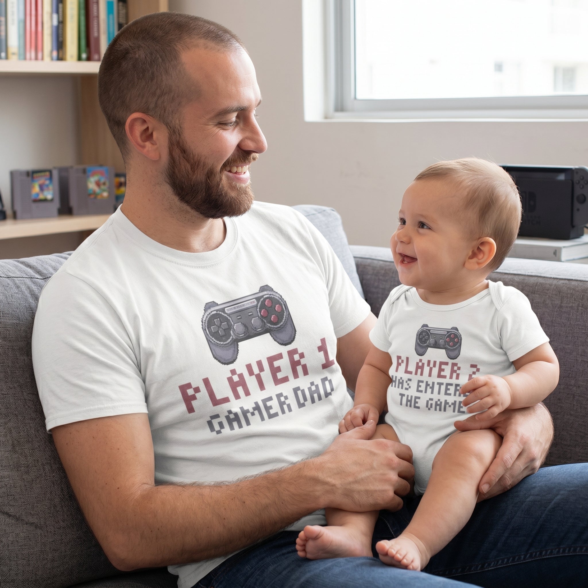 Spieler 2 ist ins Spiel eingestiegen &amp; Spieler 1 ist Gamer-Vater – Baby-/Kinder-T-Shirt &amp; Herren-T-Shirt – (separat erhältlich)