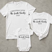 Personalisiertes Weihnachten mit der ... Familie – Passende Weihnachtsoberteile für die ganze Familie – Erwachsene, Kinder und Babys – (separat erhältlich)