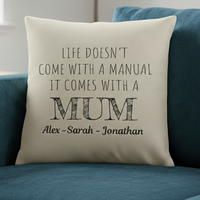 PERSONALISIERTER Kissenbezug „No Manual But A Mum“ – Bedruckt – Einheitsgröße