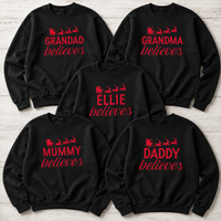 Personalisierter Name Believes &amp; Sleigh – Weihnachtspullover-Sweatshirt – Alle Größen