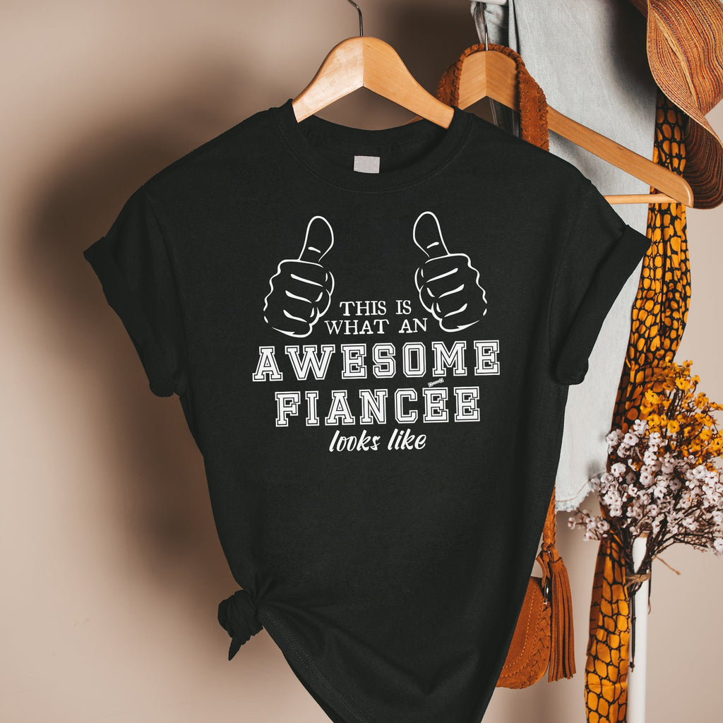 This Is What An Amazing Fiancée Looks Like - Womens T-shirt - Fiancée T-Shirt